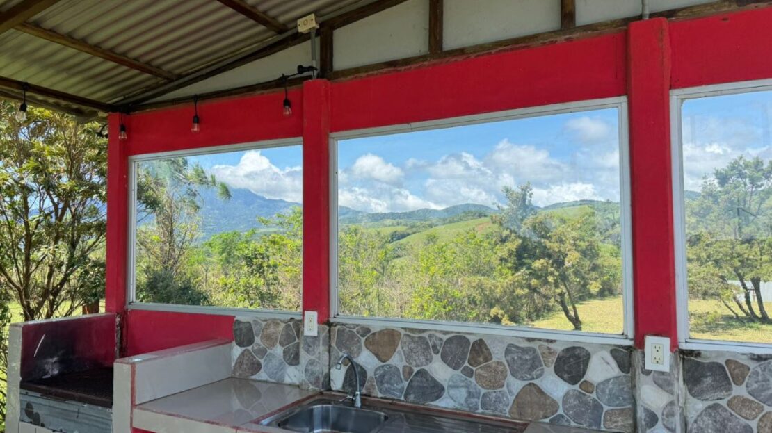 Modern Cabin on Huge Property in Tilaran near Lake Arenal Costa Rica for Sale