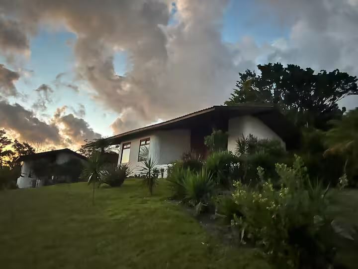 Rock river lodge for Sale, 2.5 Acre Hotel Property for Sale near Arenal Lake Costa Rica, La fortuna, Costa Rica — photo 5