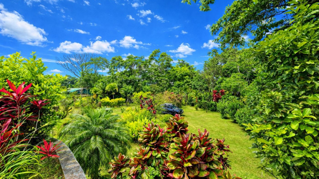 Lake Arenal Estate - 1.7 Acre Property with Home and Panoramic Views in Gated Lake Paradise Guanacaste Costa Rica