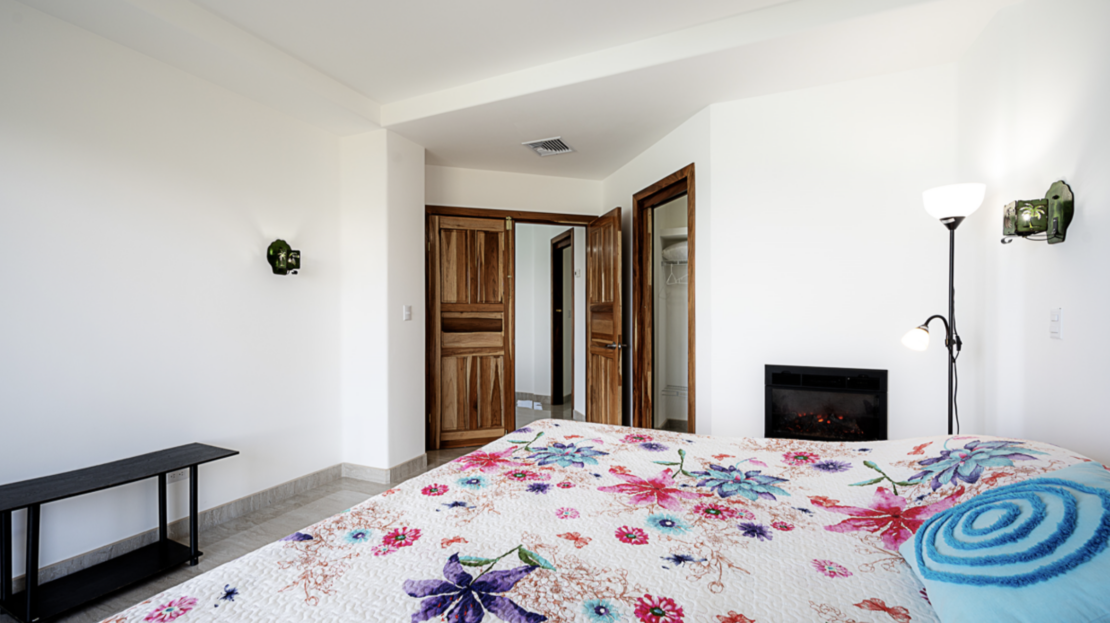 Sensational Flora View Condo (12-1-1-2)