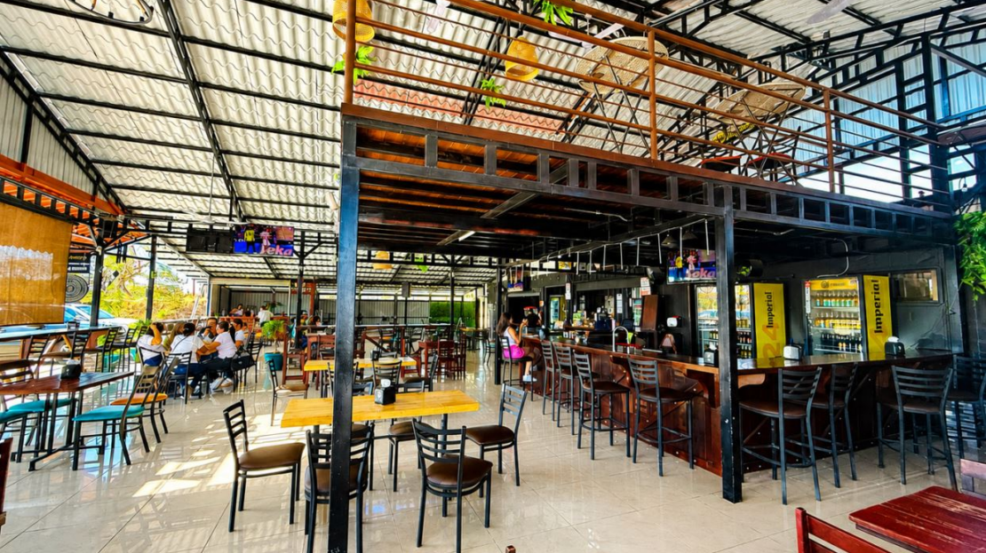 Investment Opportunity: Operating Restaurant in Cañas