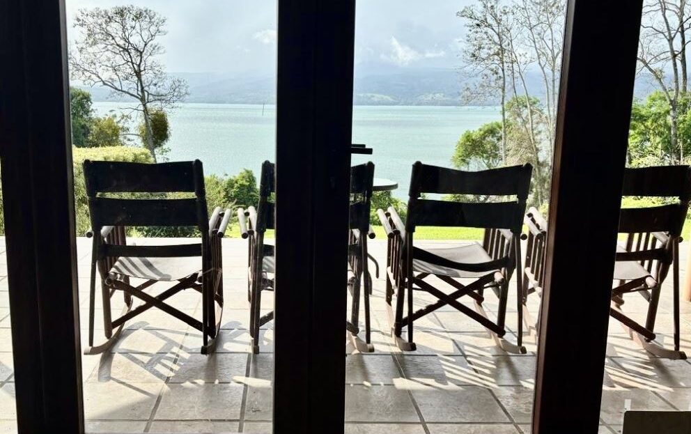 Prime Lakefront Villa in Lake Arenal Gated Community – Exceptional View