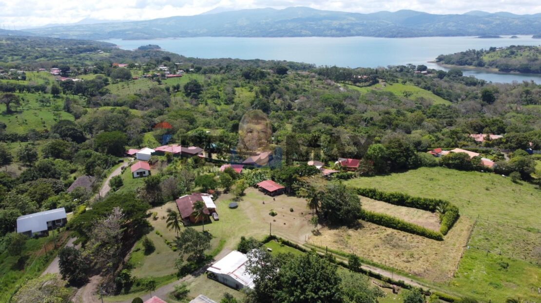 3 bedroom home near Lake Arenal for Sale in Puerto San Luis Marina