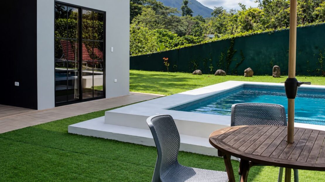 Furnished Home with Private Pool and Arenal Volcano Views – 3 Minutes from Downtown La Fortuna