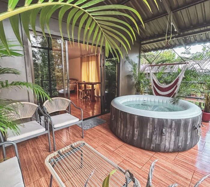 569 m² for Sale in La Tigra
