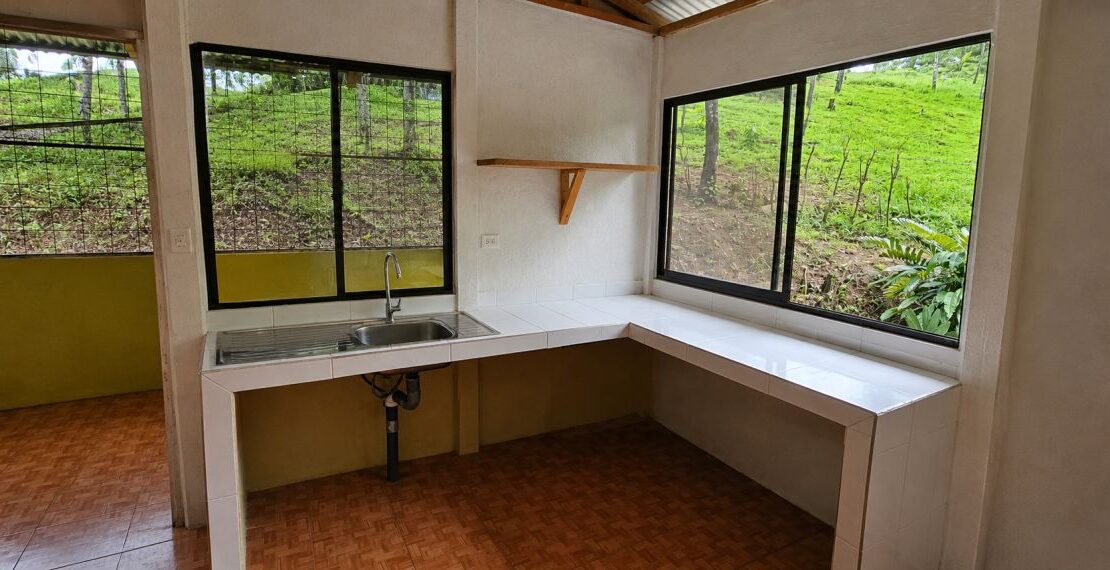 000 m² Finca with River