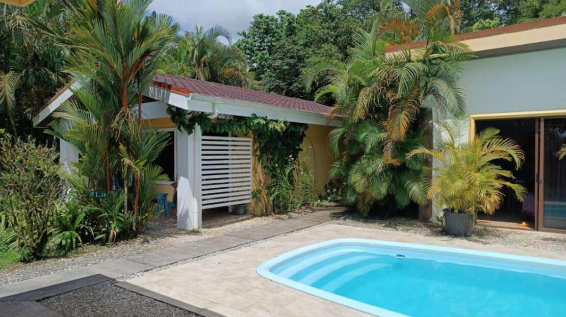 Cozy Condos on Lake Arenal Under 100k - "Home away from Home" or STR in Guanacaste